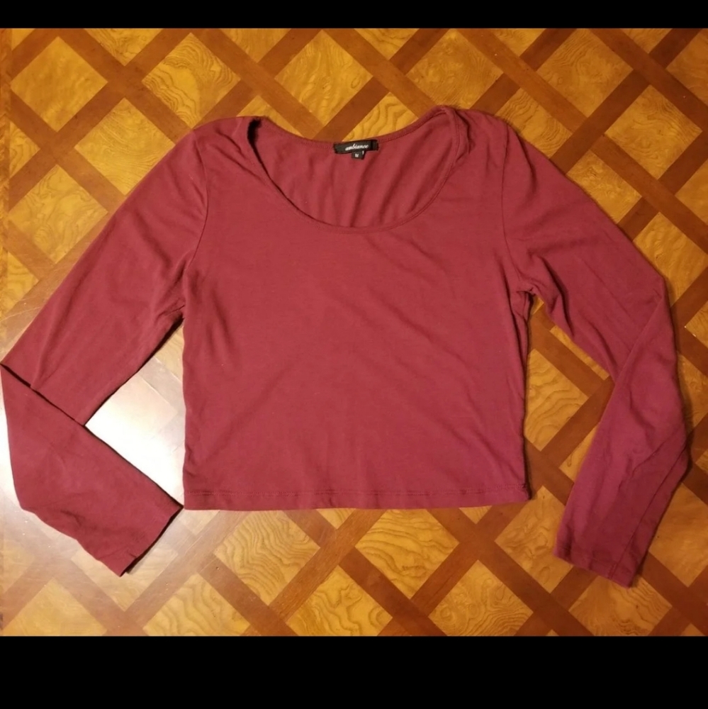 Long Sleeve cotton Red Crop top with scoop neck - ambiance - Size Medium